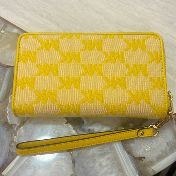 Michael Kor jet set travel phone holder wallet - Picture 2 of 6